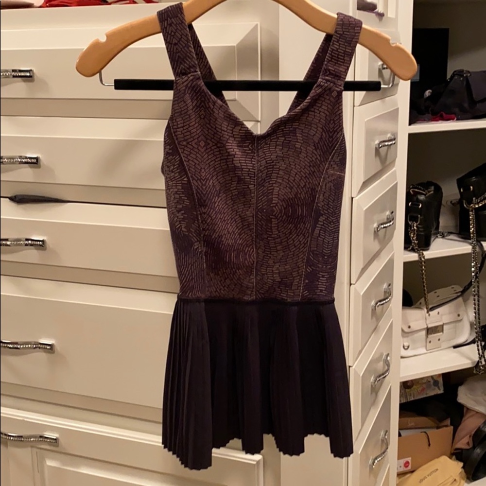 Lulu yoga top